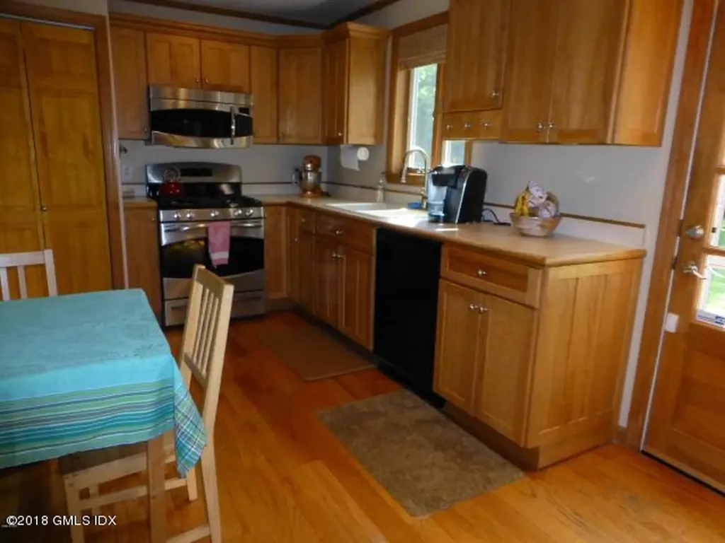 26 Halsey Drive Old Greenwich CT 06870