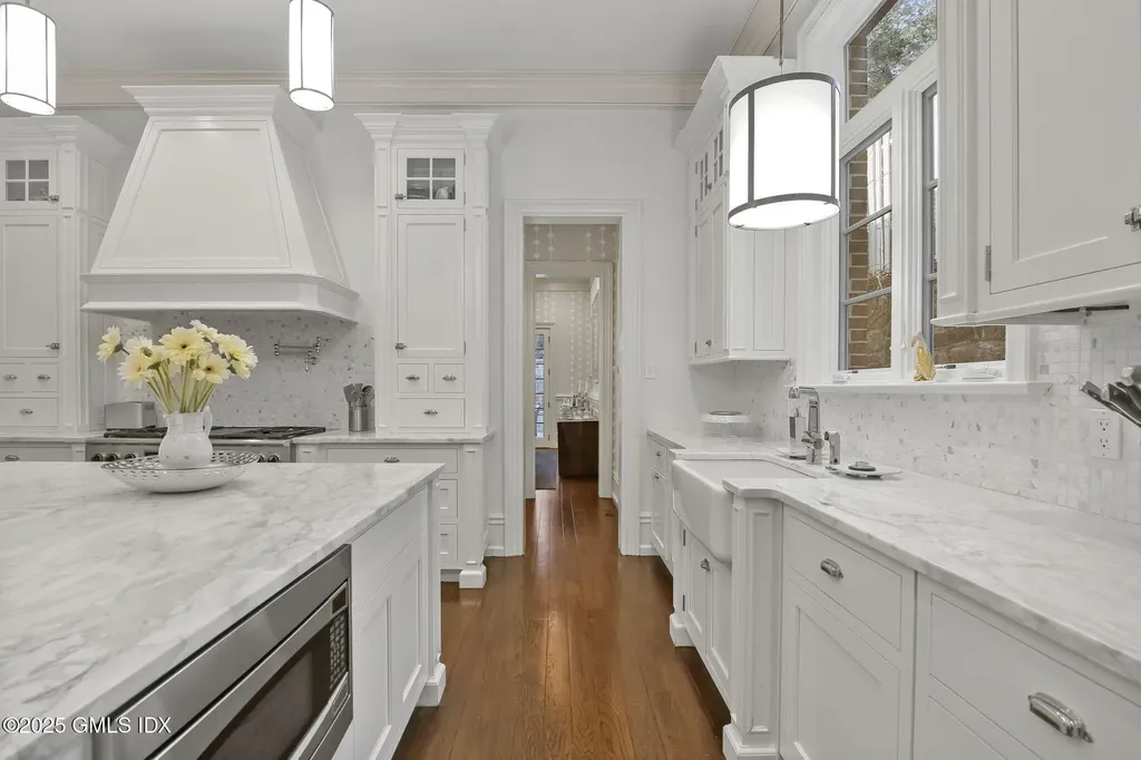 56 Milbank Avenue Greenwich CT 06830