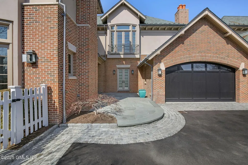 56 Milbank Avenue Greenwich CT 06830