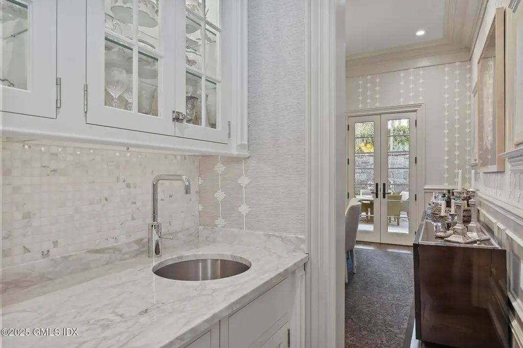 56 Milbank Avenue Greenwich CT 06830