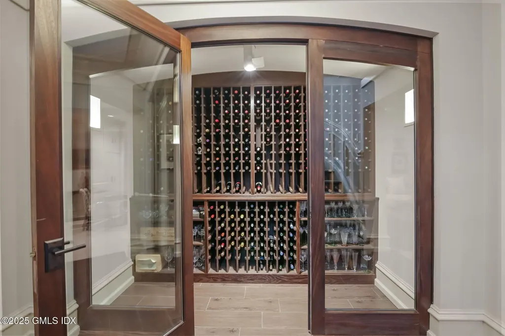 56 Milbank Avenue Greenwich CT 06830
