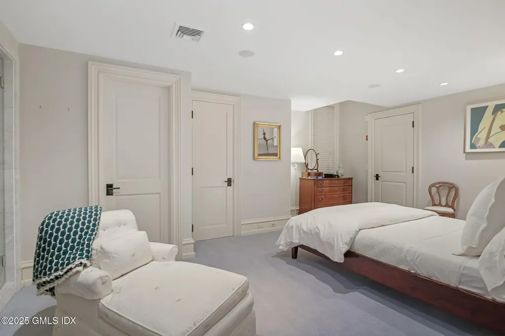 56 Milbank Avenue Greenwich CT 06830