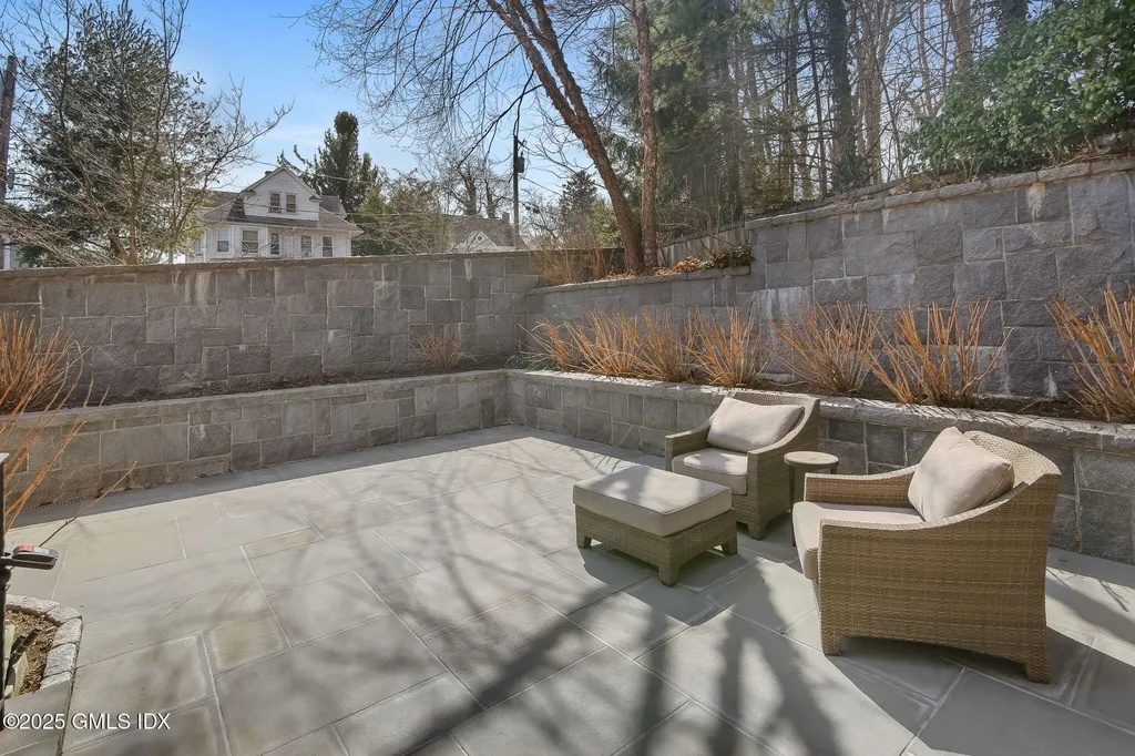 56 Milbank Avenue Greenwich CT 06830