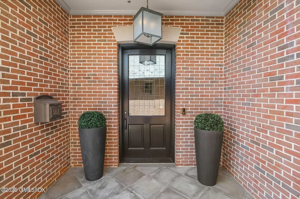 56 Milbank Avenue Greenwich CT 06830