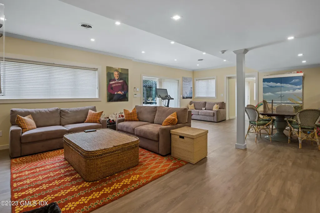 2 Winding Lane Greenwich CT 06831