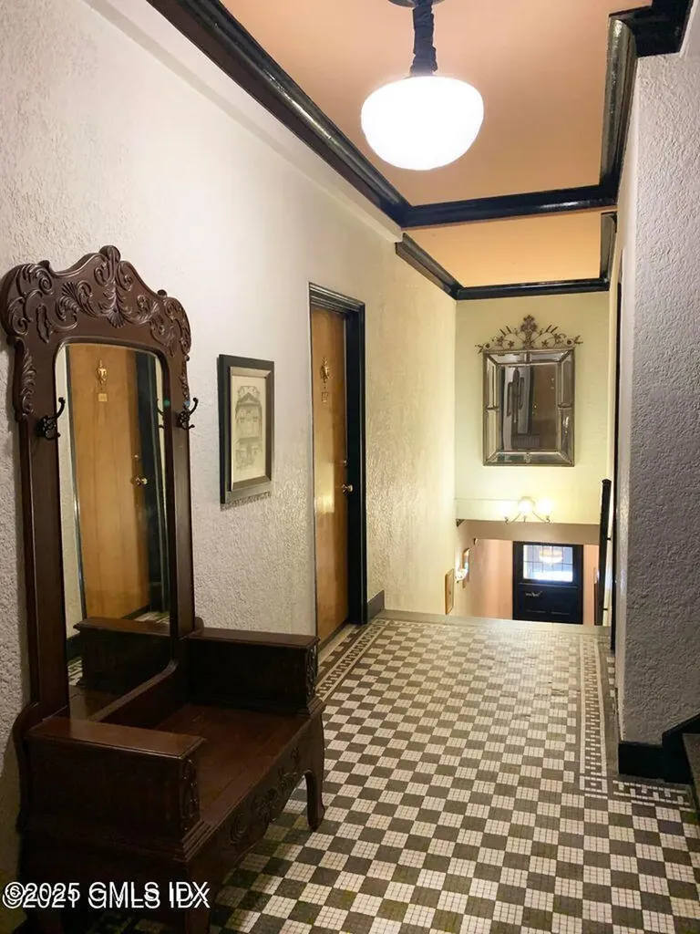 271 Greenwich Avenue Greenwich CT 06830