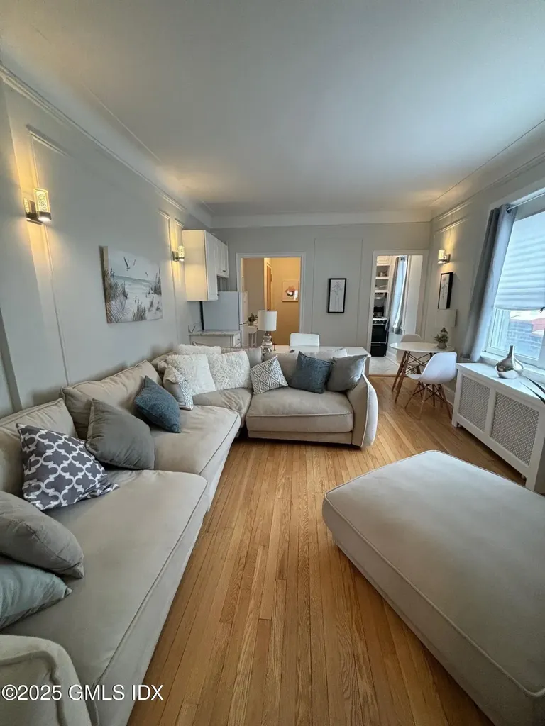 271 Greenwich Avenue Greenwich CT 06830