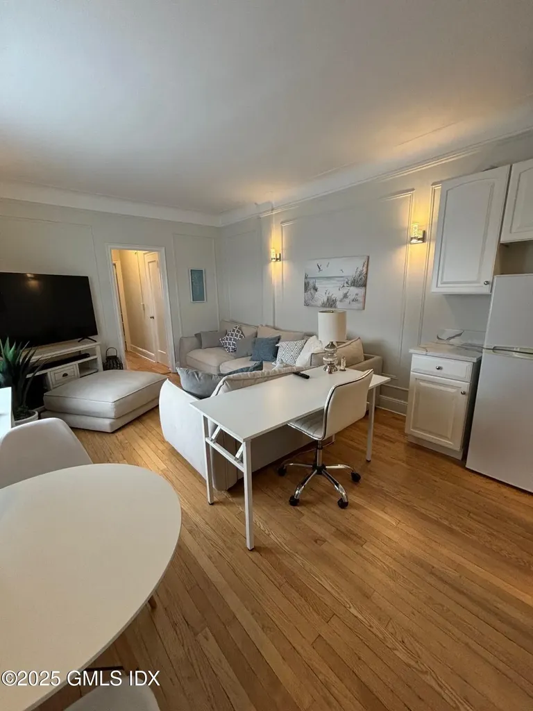 271 Greenwich Avenue Greenwich CT 06830