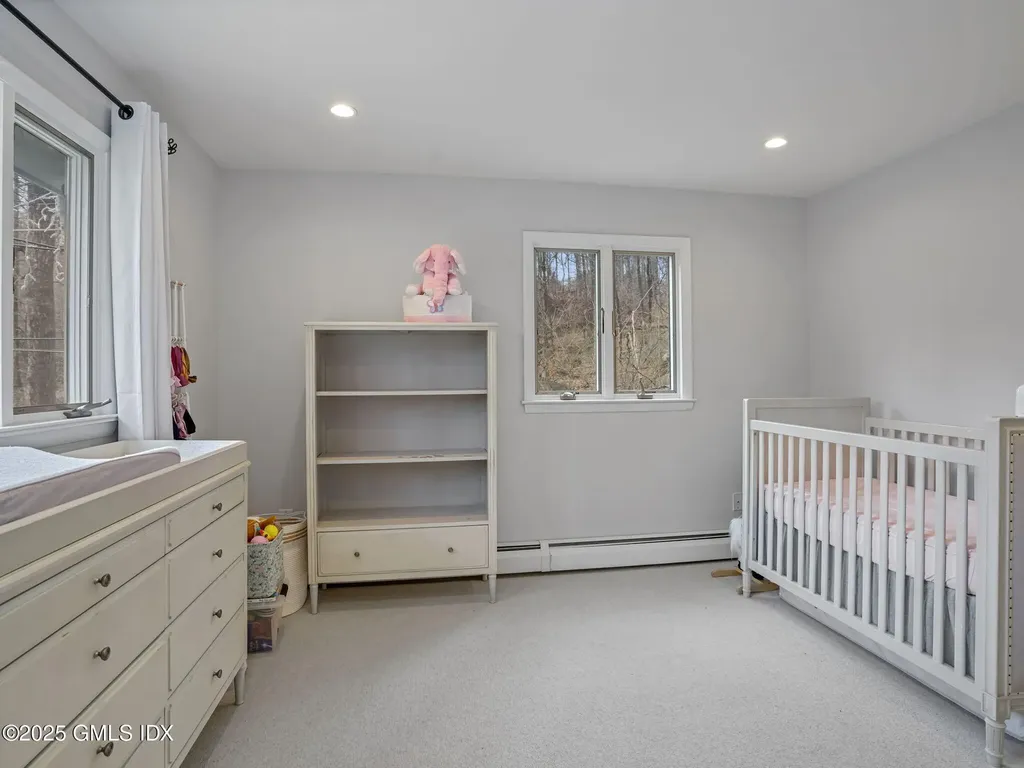 216 Barclay Drive Stamford CT 06903