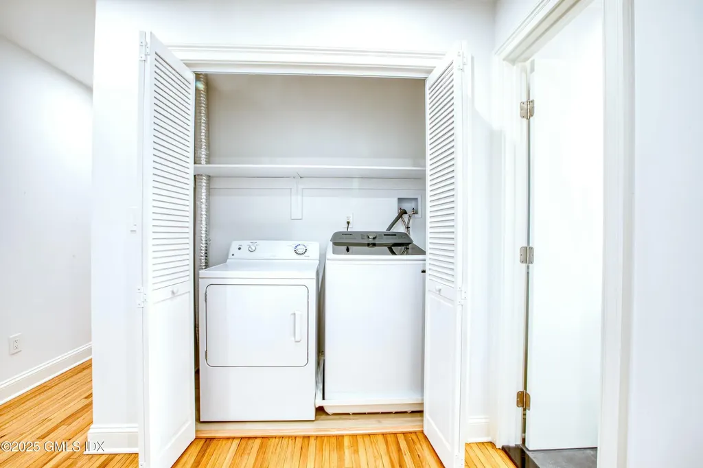 9 Apache Place Riverside CT 06878