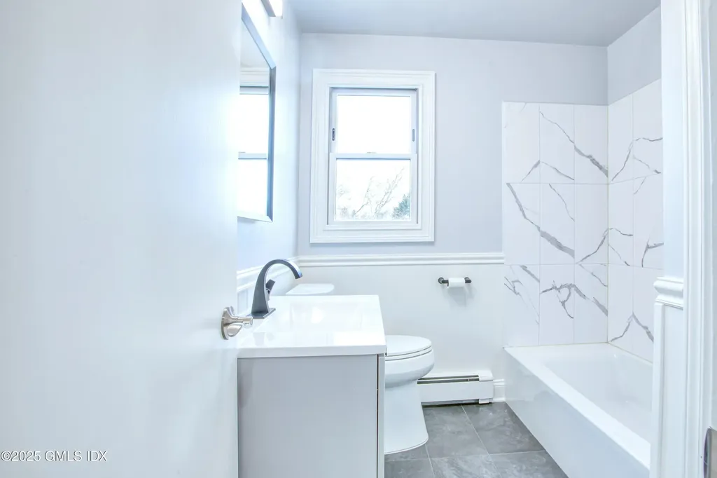 9 Apache Place Riverside CT 06878