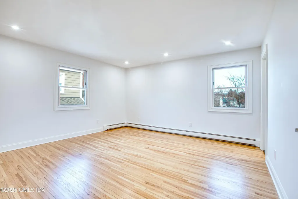 9 Apache Place Riverside CT 06878