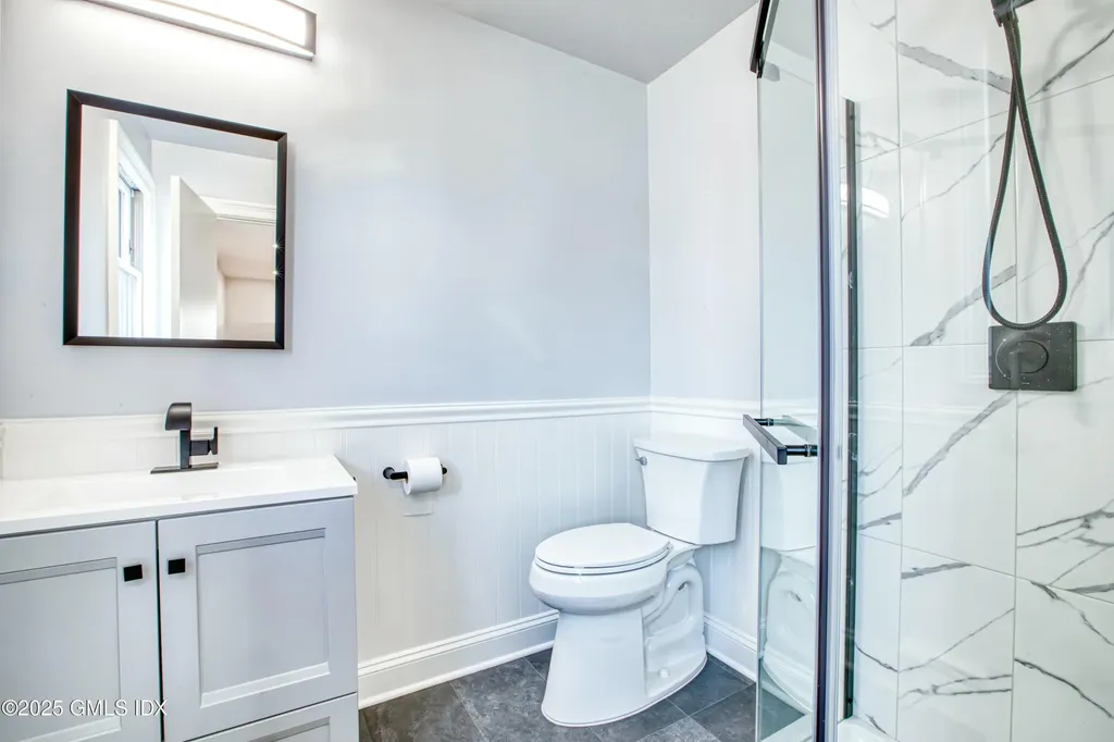 9 Apache Place Riverside CT 06878