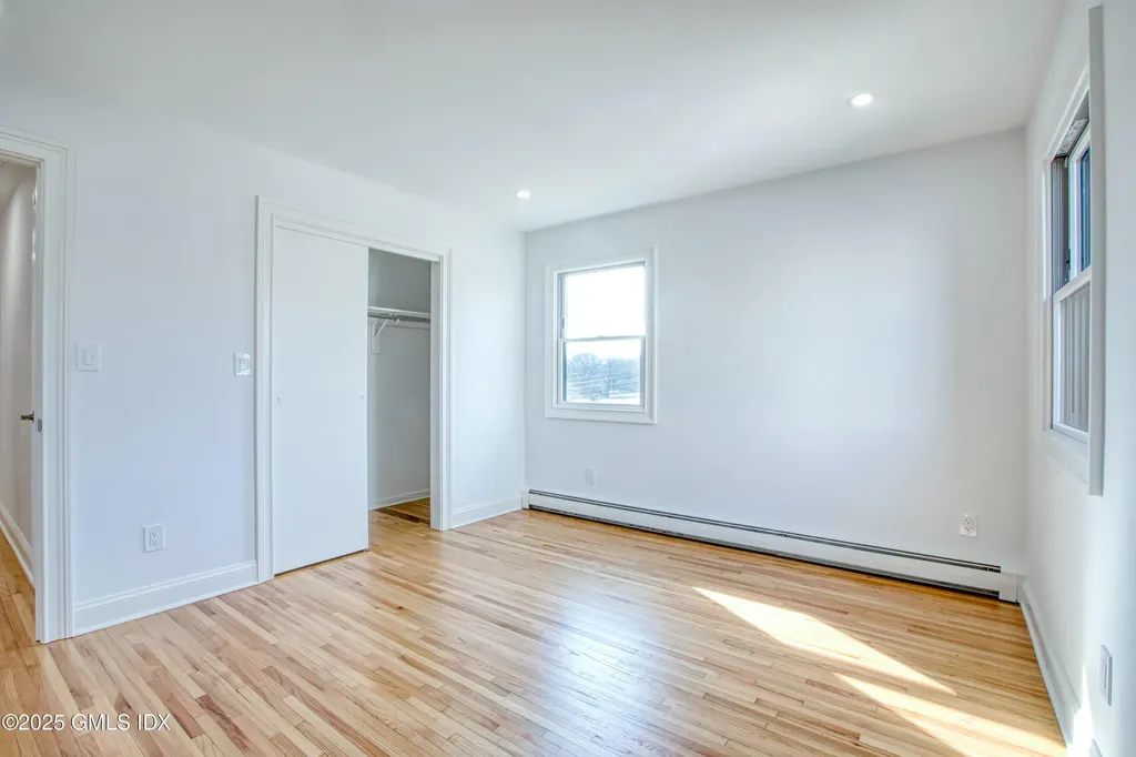 9 Apache Place Riverside CT 06878