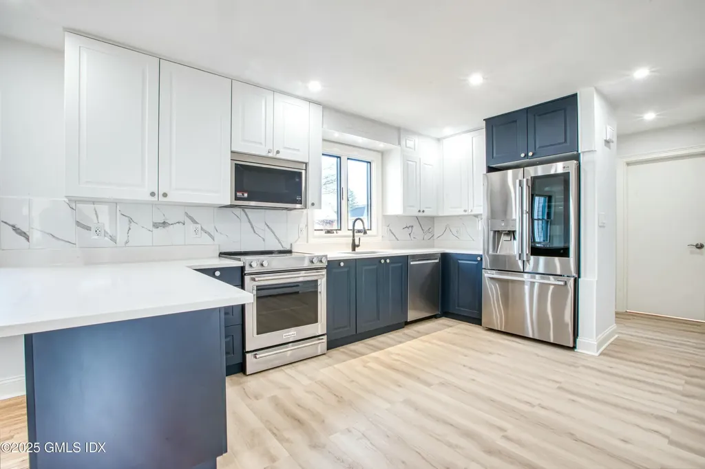 9 Apache Place Riverside CT 06878