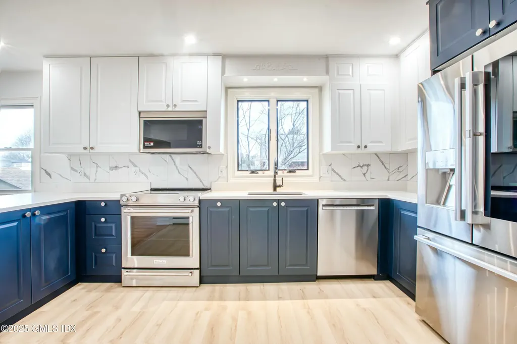 9 Apache Place Riverside CT 06878