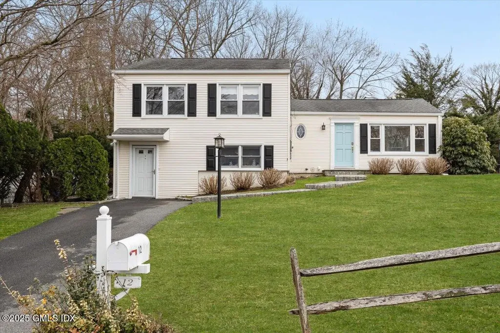 12 Mary Lane Riverside CT 06878