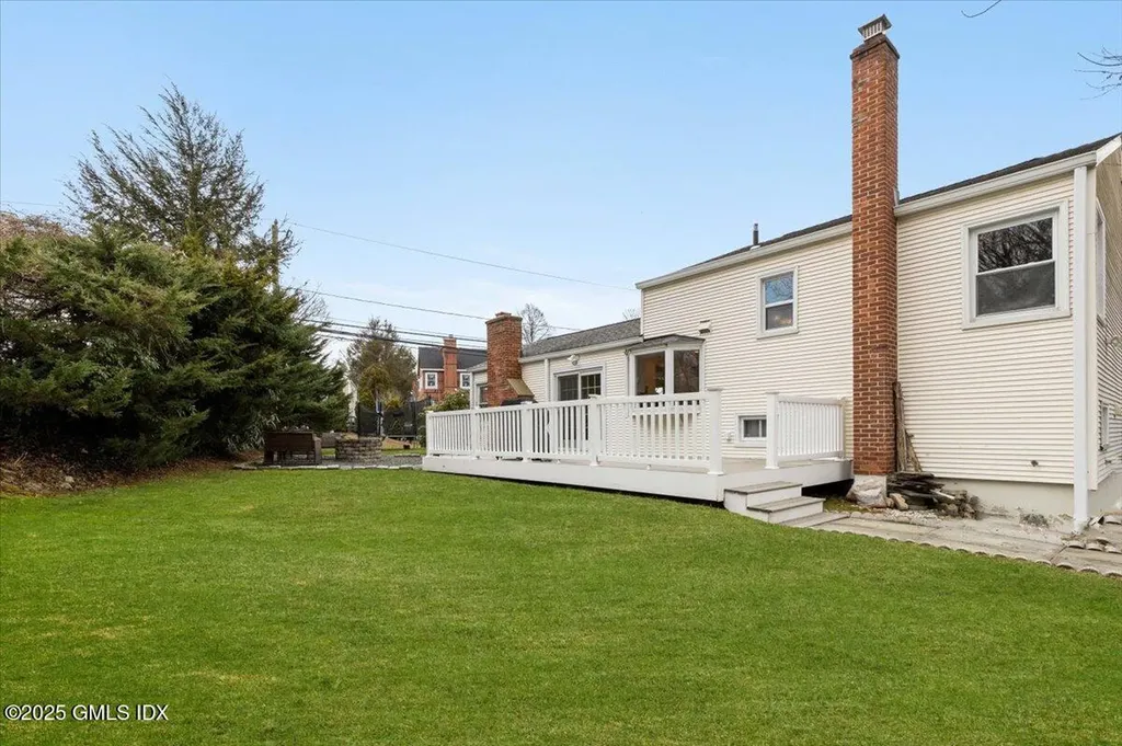 12 Mary Lane Riverside CT 06878