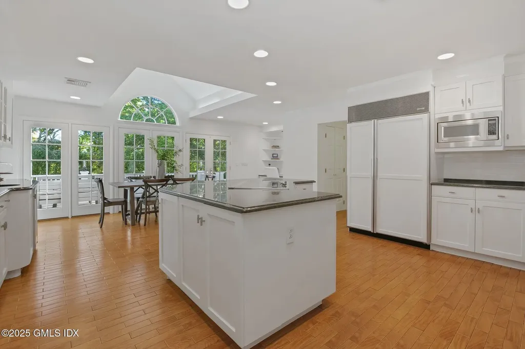 8 Tinker Lane Greenwich CT 06830