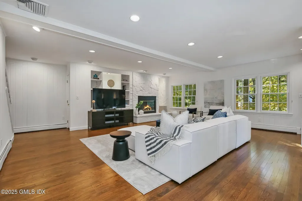 8 Tinker Lane Greenwich CT 06830