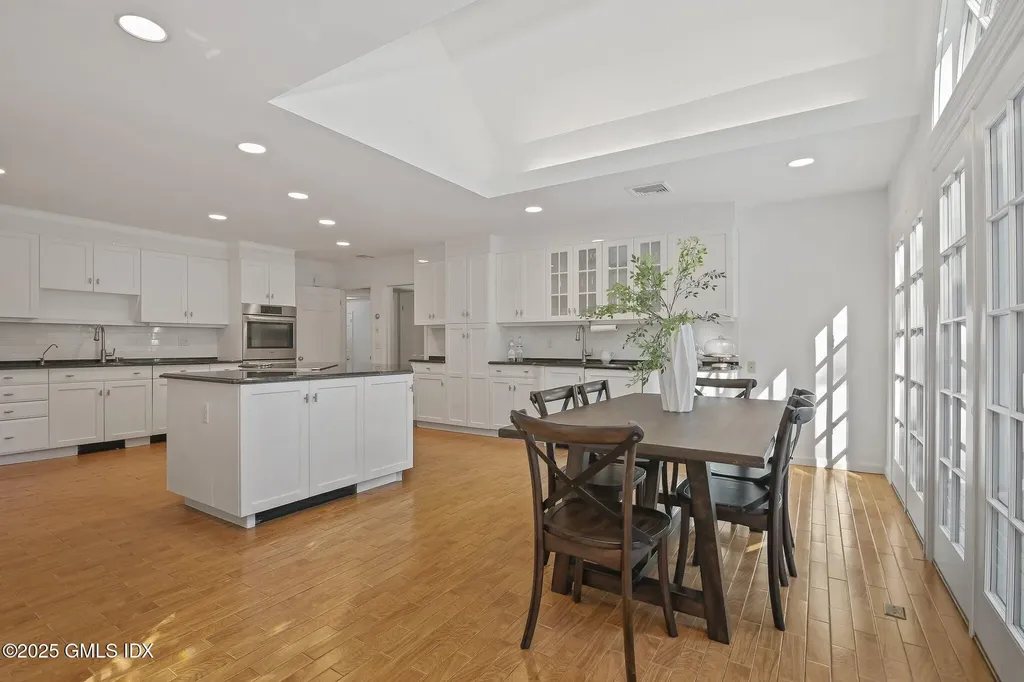 8 Tinker Lane Greenwich CT 06830