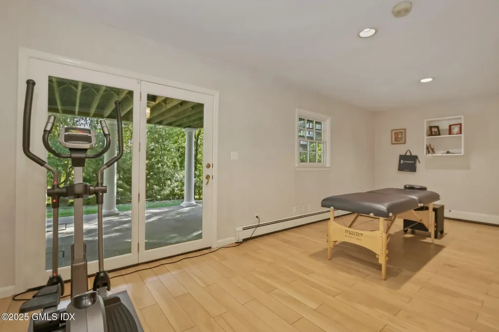 8 Tinker Lane Greenwich CT 06830