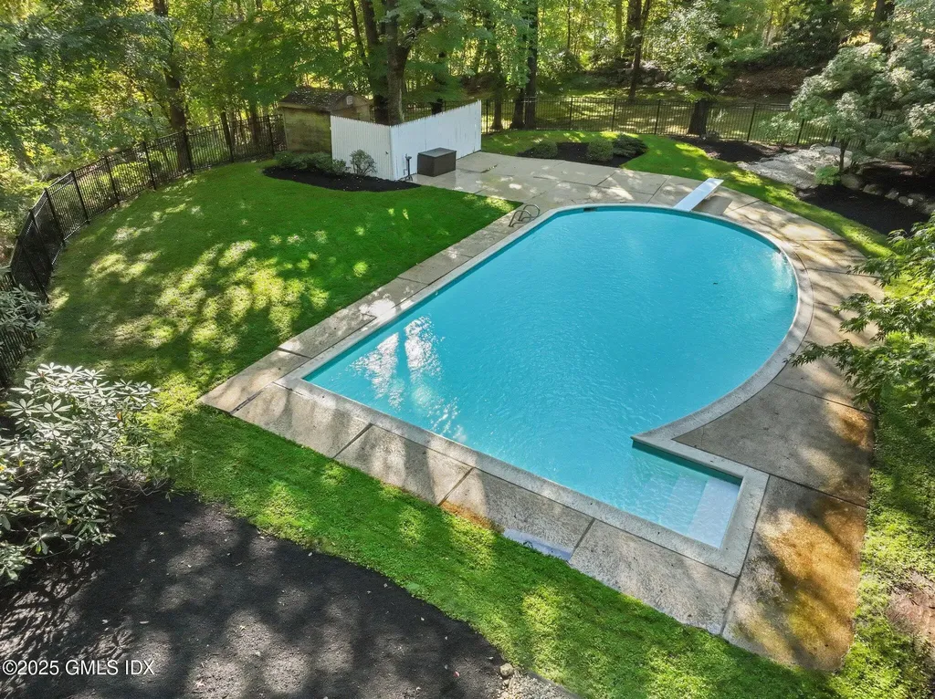 8 Tinker Lane Greenwich CT 06830