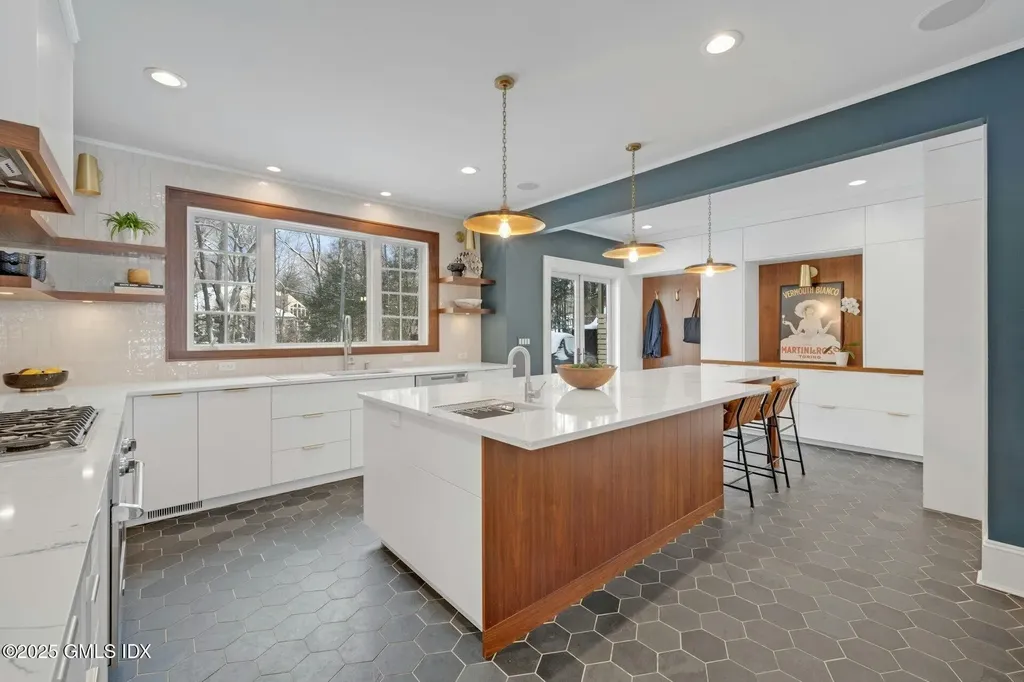 157 Harpsichord Turnpike Stamford CT 06903