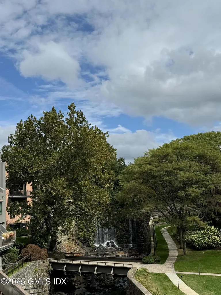 12 Glenville Street Greenwich CT 06831