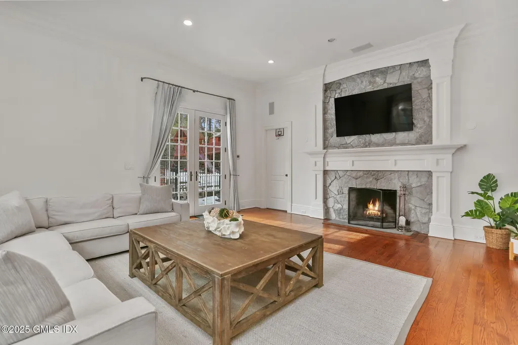 70 Sherwood Avenue Greenwich CT 06831