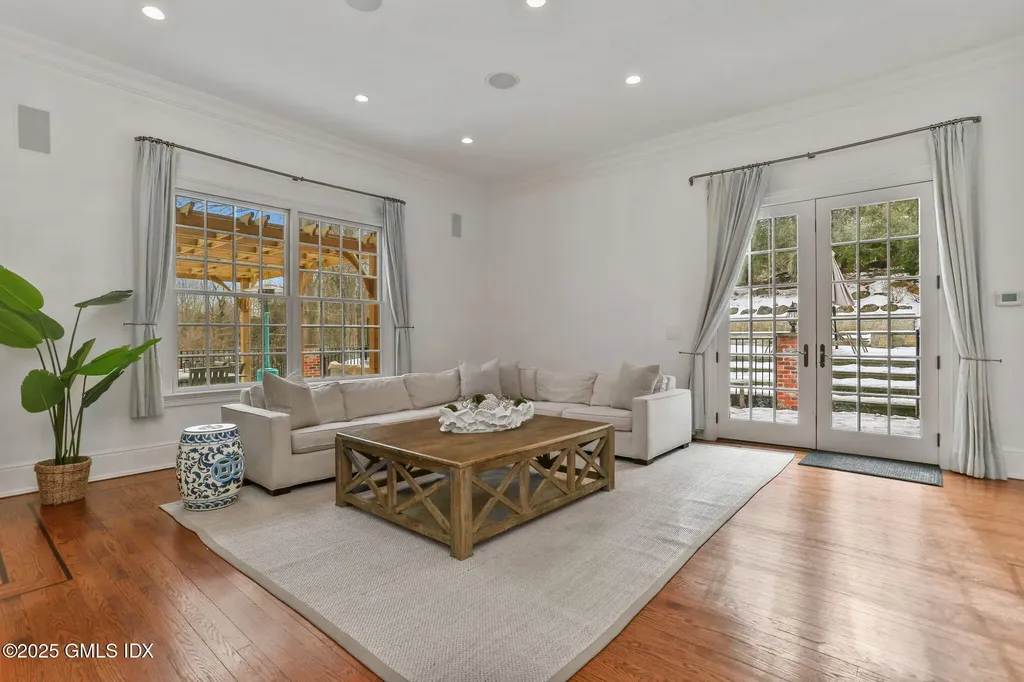 70 Sherwood Avenue Greenwich CT 06831