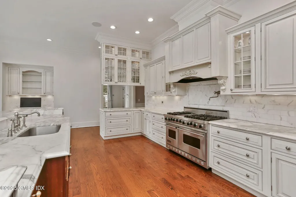 70 Sherwood Avenue Greenwich CT 06831