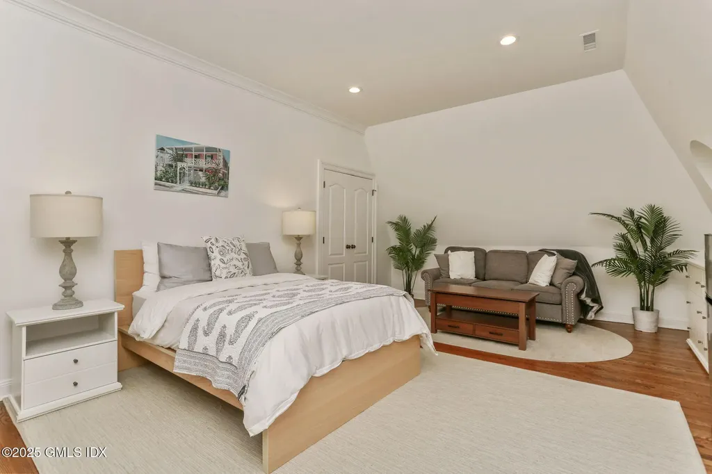 70 Sherwood Avenue Greenwich CT 06831