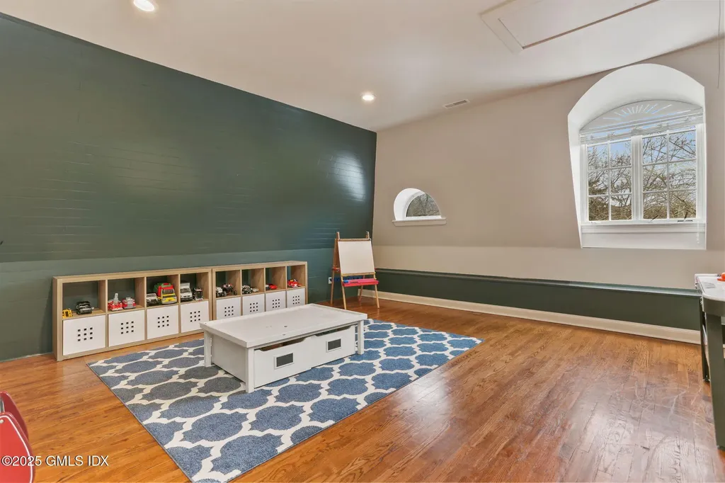 70 Sherwood Avenue Greenwich CT 06831