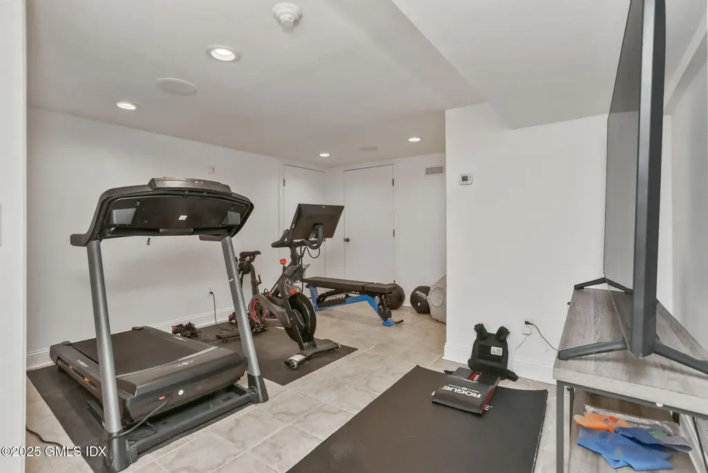 70 Sherwood Avenue Greenwich CT 06831