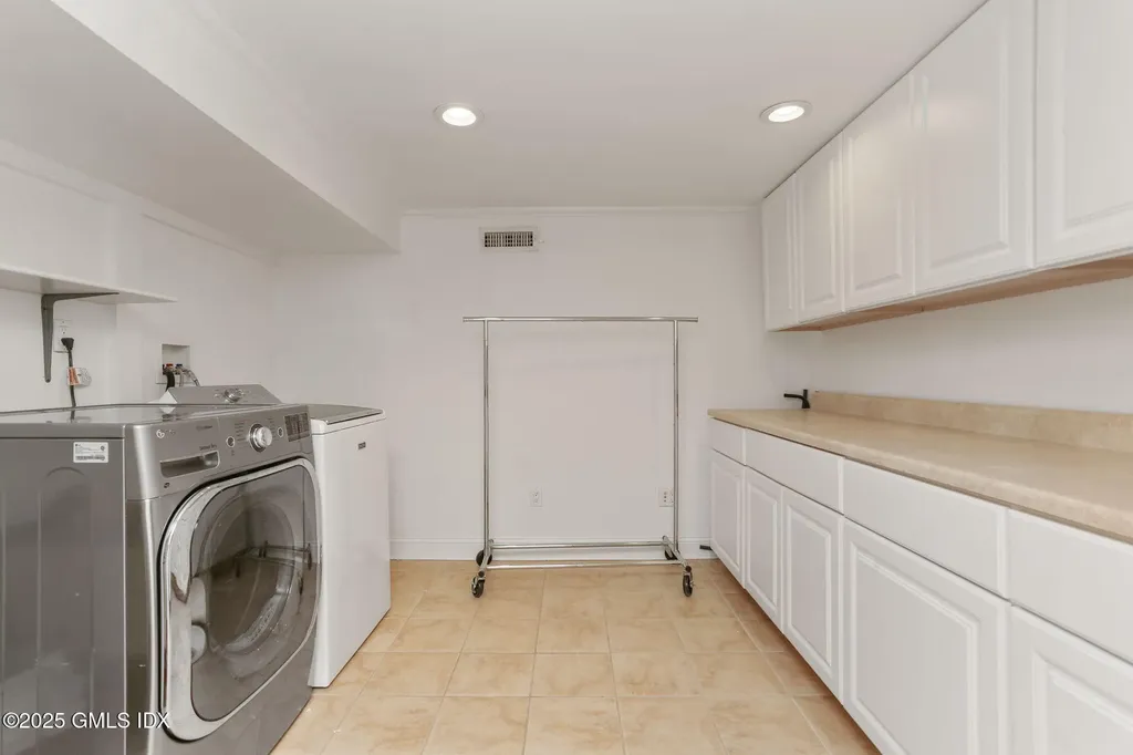 70 Sherwood Avenue Greenwich CT 06831