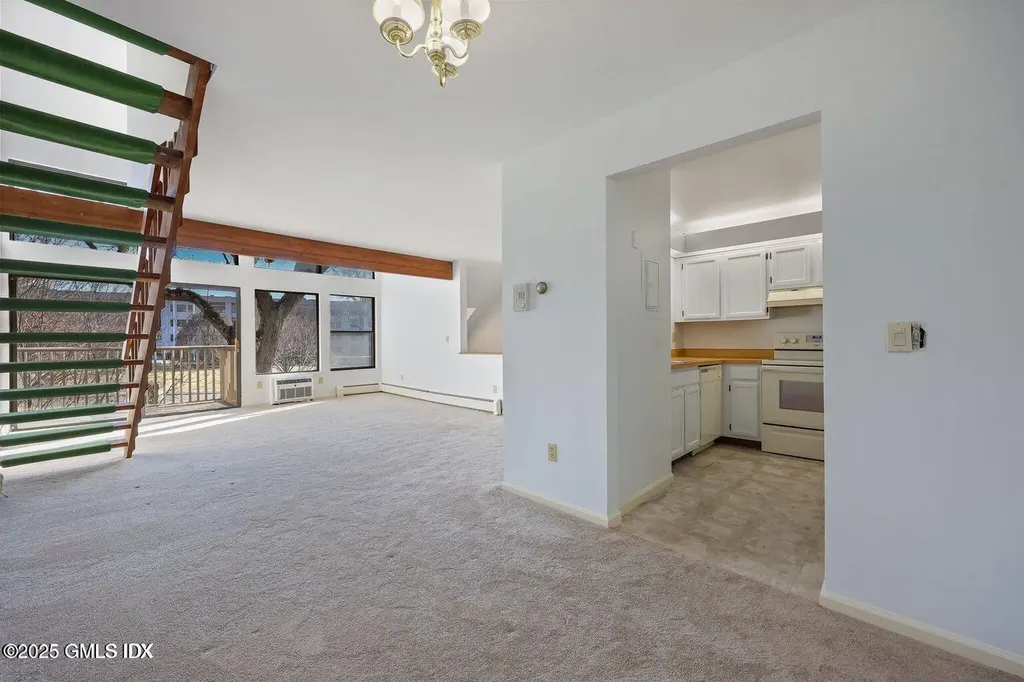 1465 E Putnam Avenue Old Greenwich CT 06870