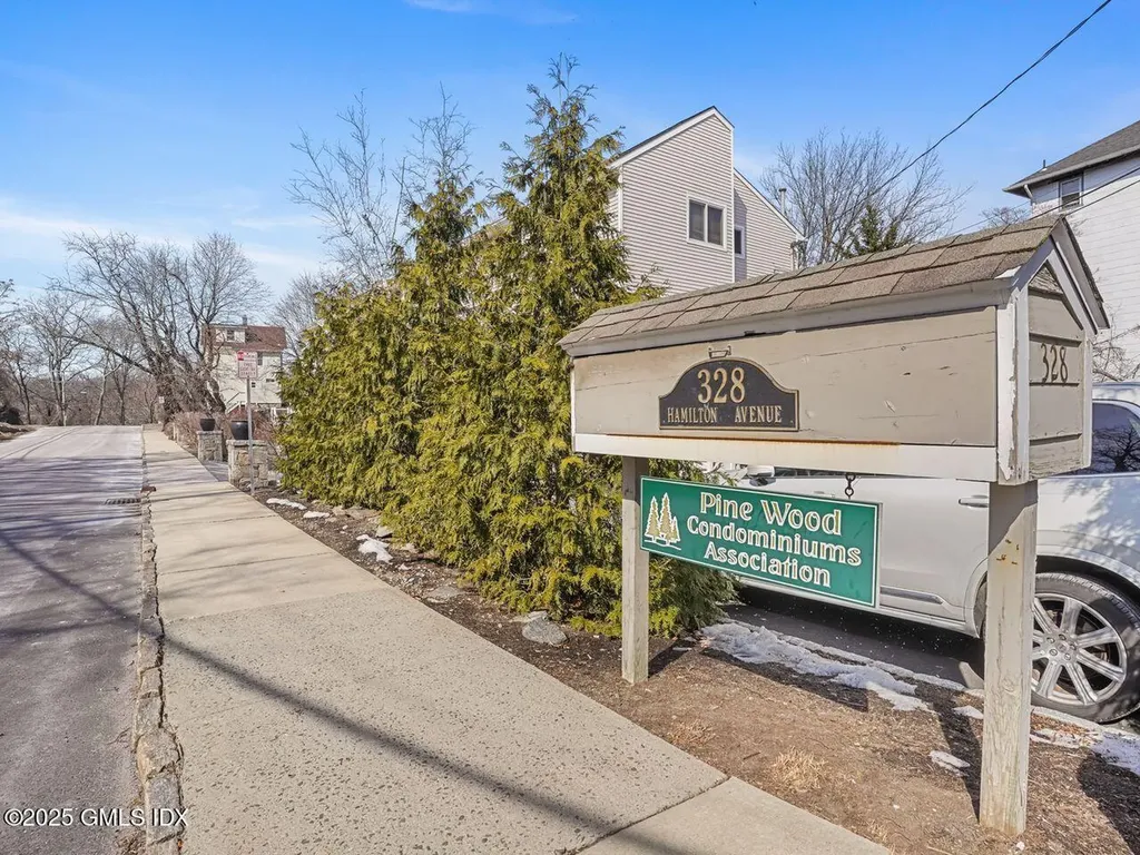 328 Hamilton Avenue Greenwich CT 06830