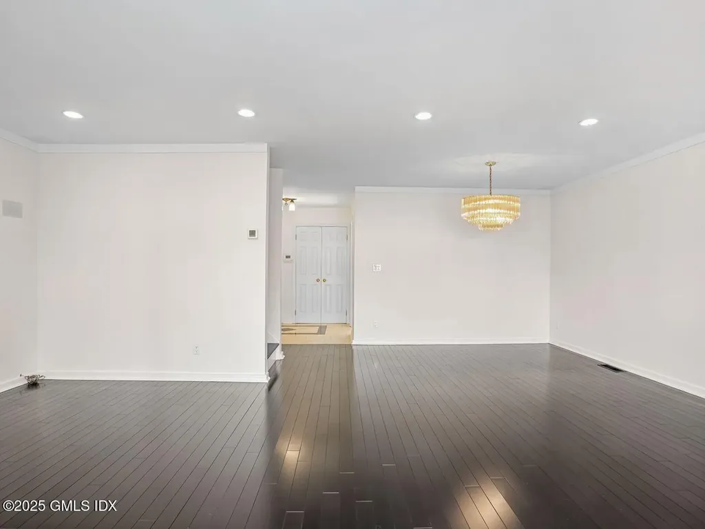 328 Hamilton Avenue Greenwich CT 06830