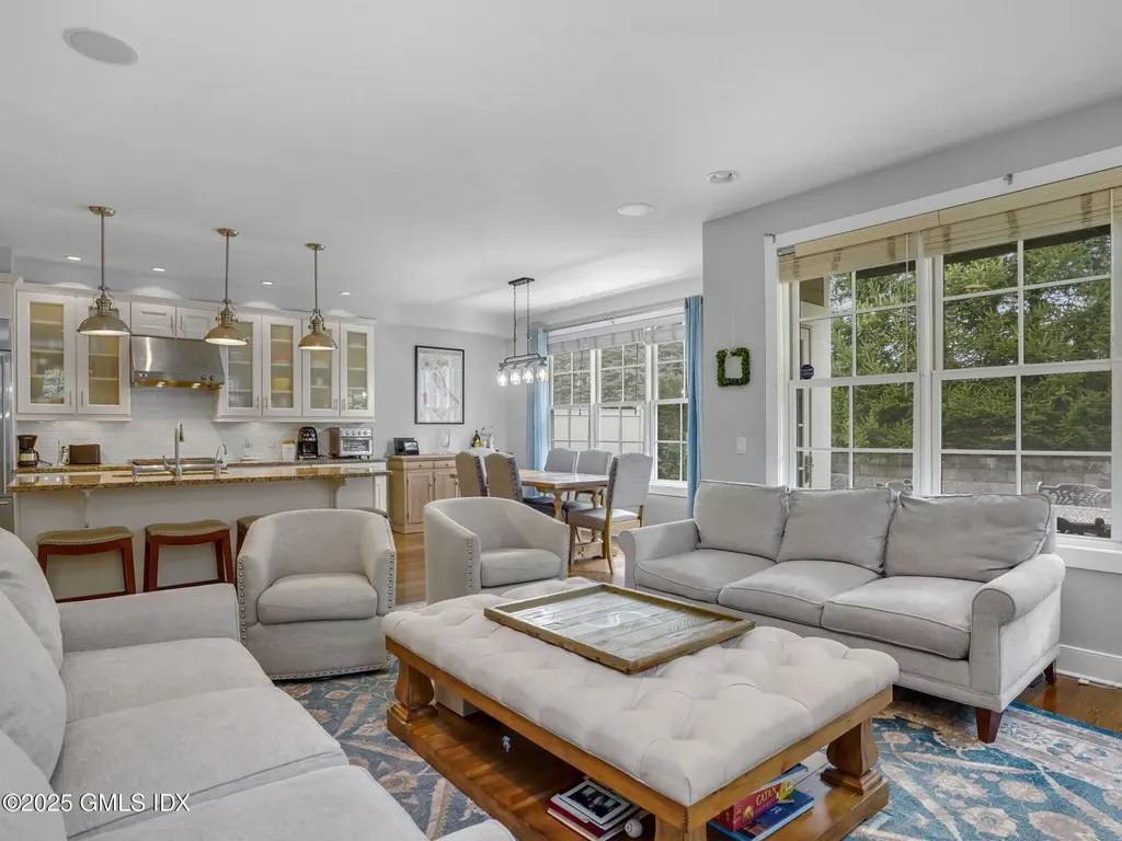 77 Havemeyer Lane Stamford CT 06902