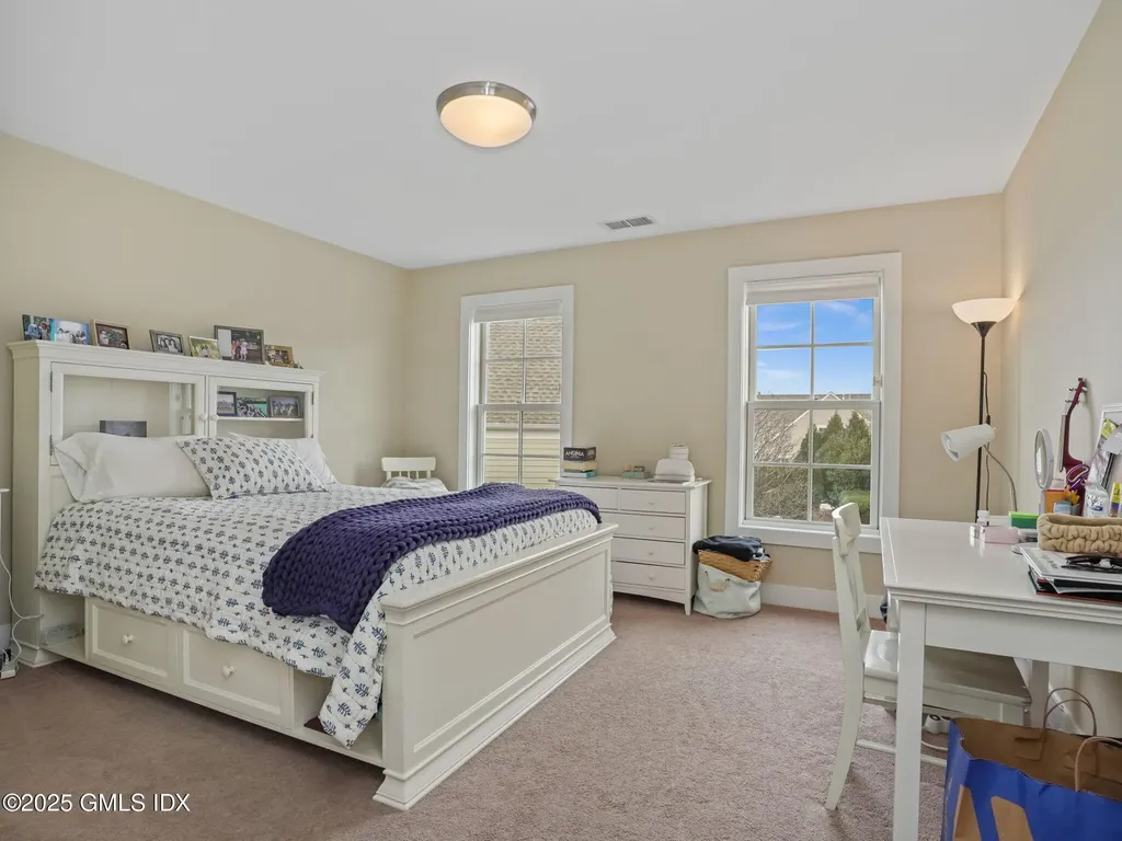 77 Havemeyer Lane Stamford CT 06902