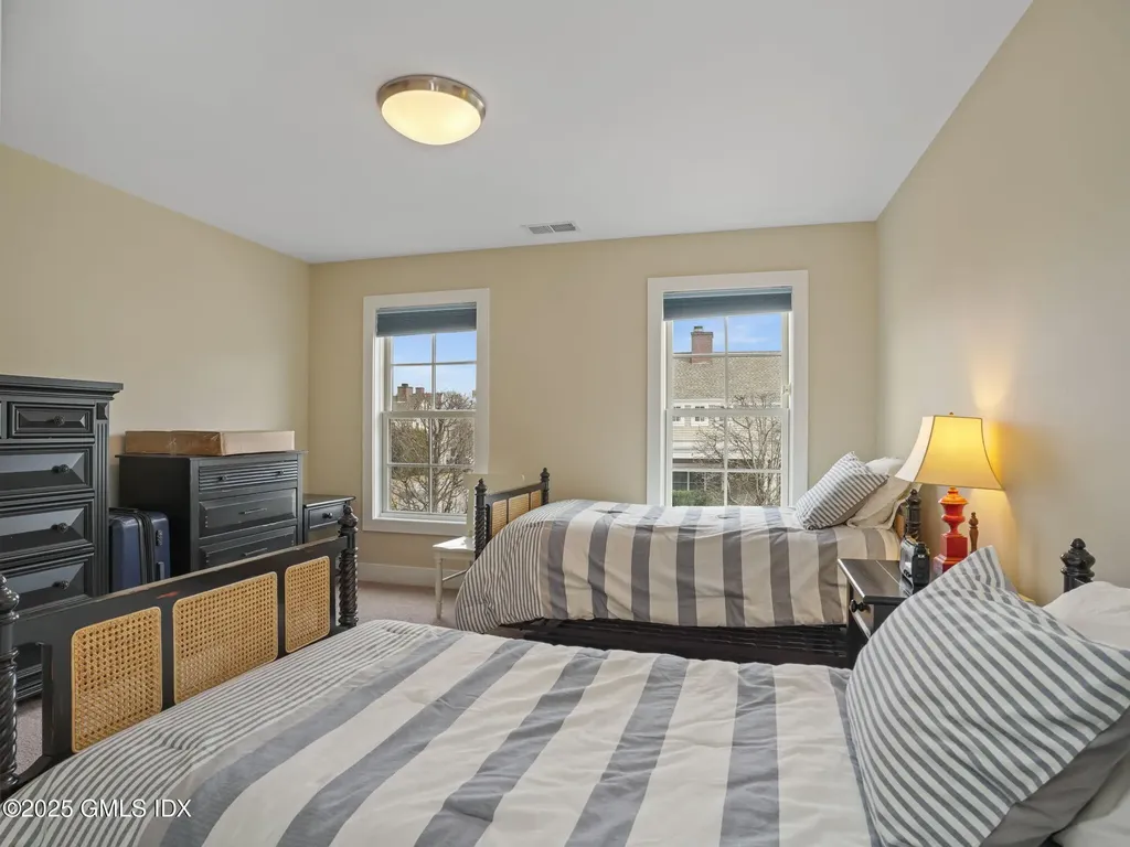 77 Havemeyer Lane Stamford CT 06902