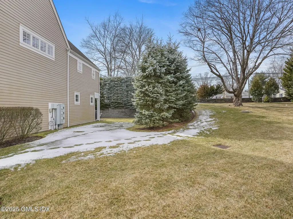 77 Havemeyer Lane Stamford CT 06902