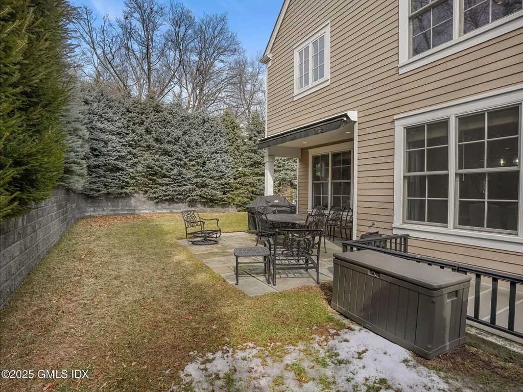 77 Havemeyer Lane Stamford CT 06902