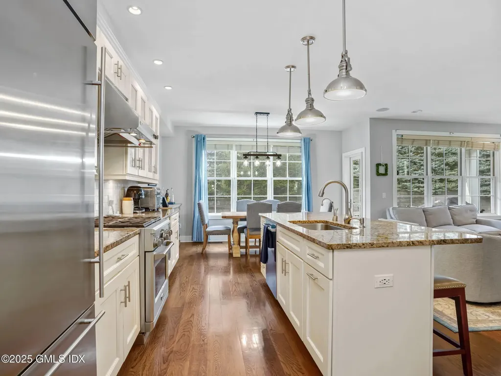 77 Havemeyer Lane Stamford CT 06902