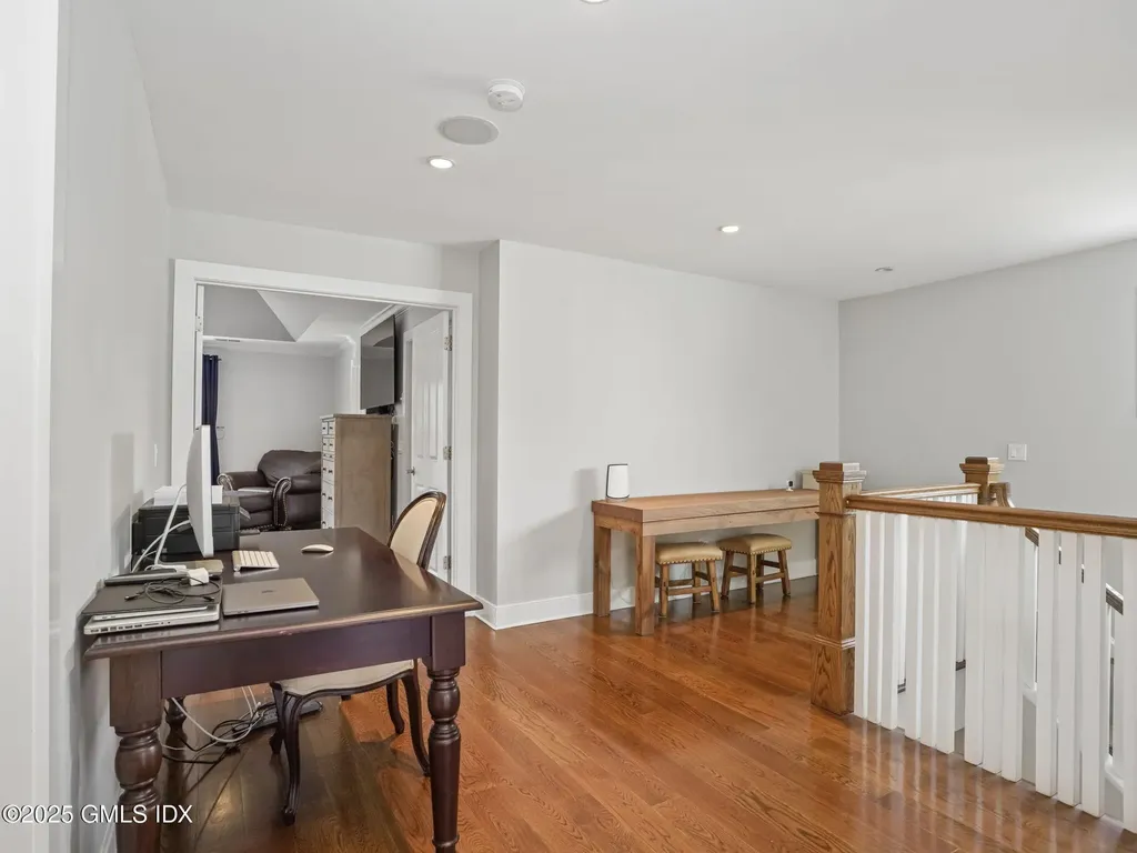 77 Havemeyer Lane Stamford CT 06902