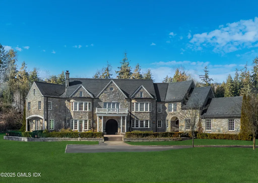 8 Lindsay Drive Greenwich CT 06830