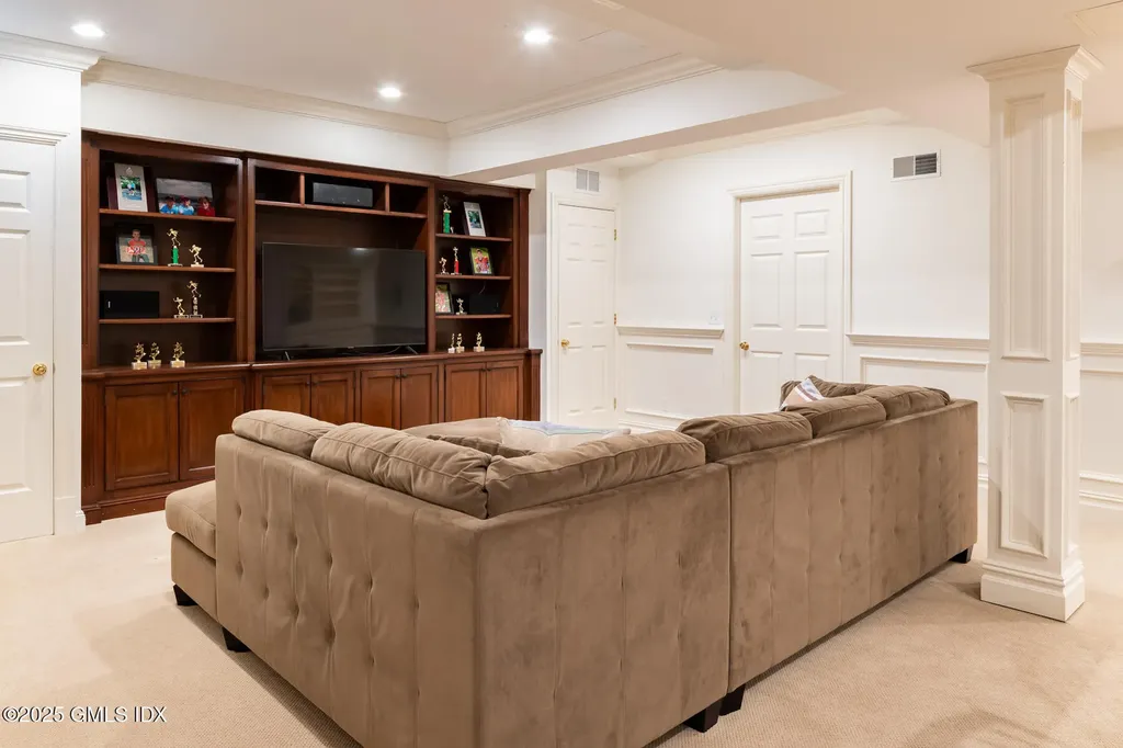 182 Taconic Road Greenwich CT 06831