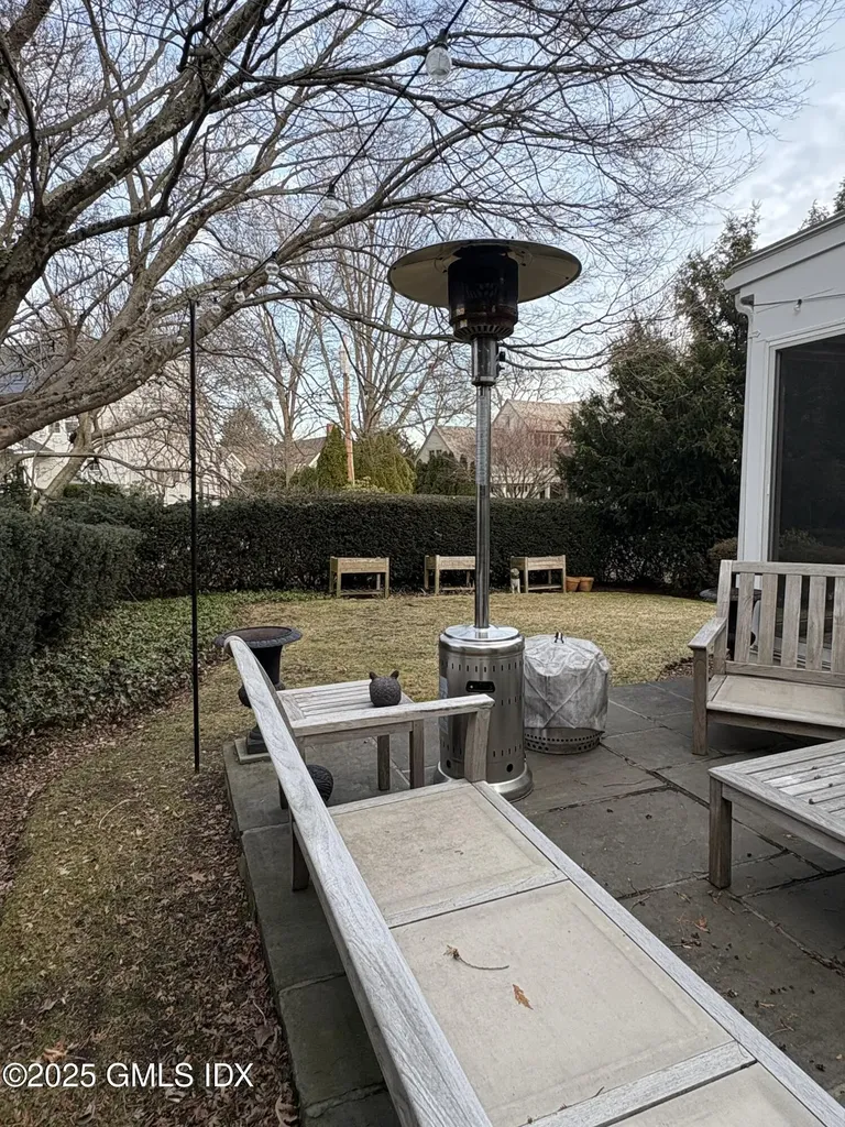 11 Willowmere Avenue Riverside CT 06878