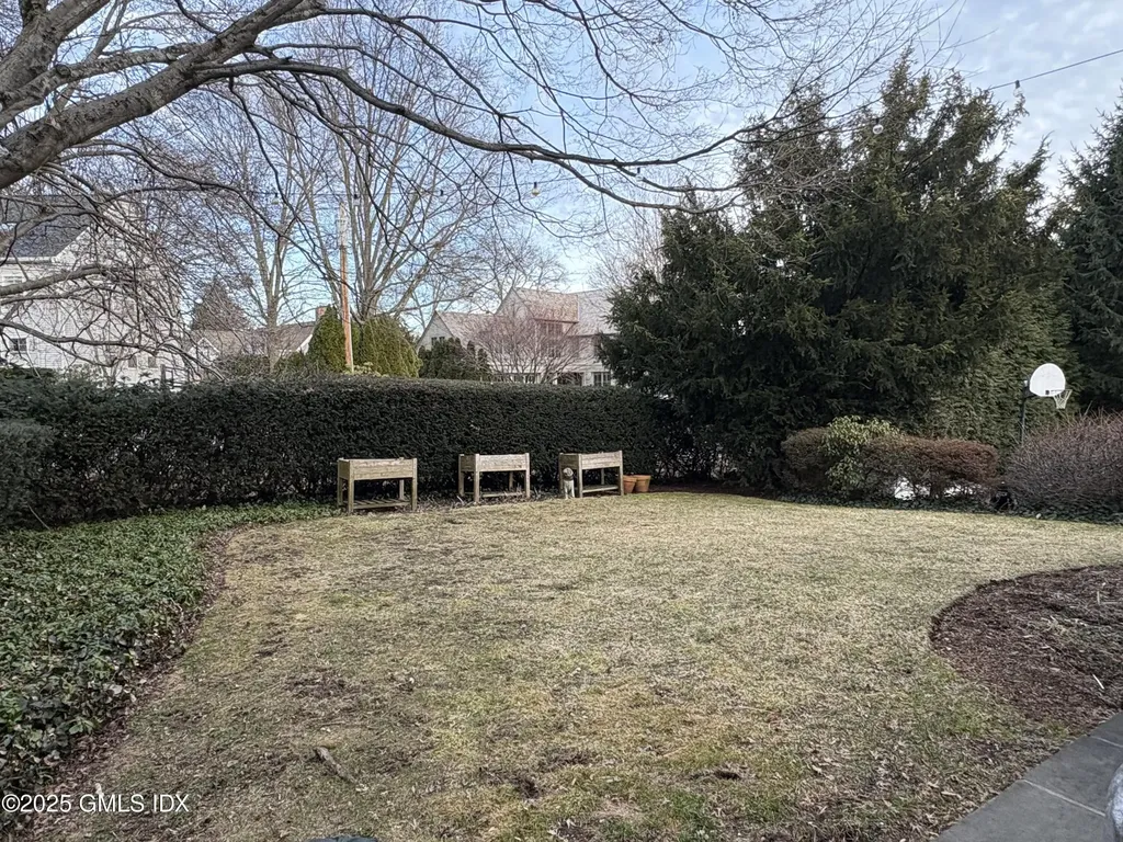 11 Willowmere Avenue Riverside CT 06878